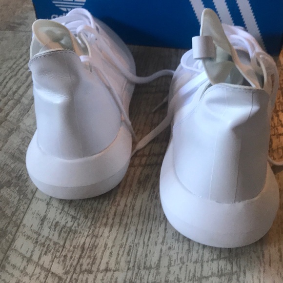 Adidas Boost Style Women’s Sneaker - Picture 5 of 8